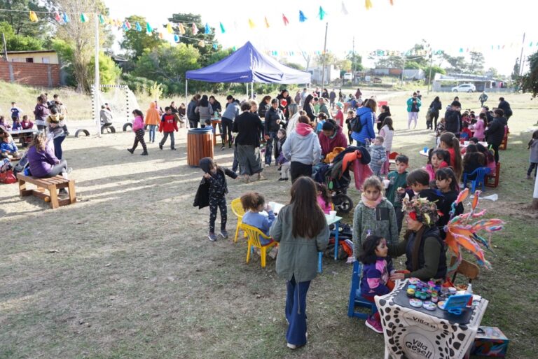 MÁS DE 100 PERSONAS PARTICIPARON DE «JUGAR» EN EL CENTRO COMUNITARIO CENTRO