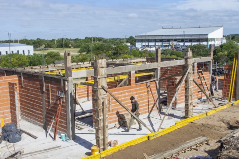 COMENZAMOS CON LA OBRA DE LA NUEVA UNIVERSIDAD…