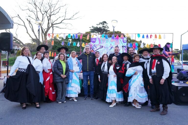 LA COMUNIDAD DISFRUTÓ DE UNA JORNADA DE PEÑA FOLCLÓRICA INOLVIDABLE